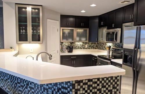 *NEW* Lux Scottsdale Home with Pool, Hot Tub, and Gym - Foto 5