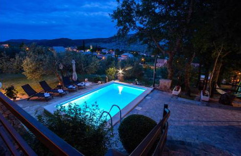 Cozy Home In Srinjine - Photo 19