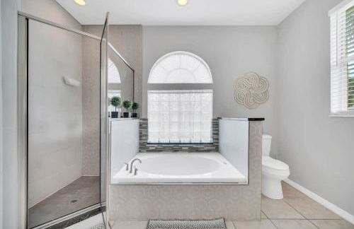 New 5 bedroom Disney Sanctuary - Photo 29