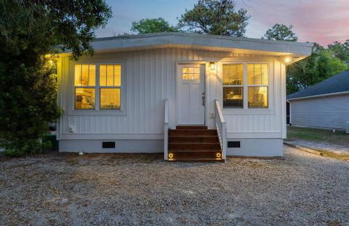 Modern Oak Island Escape 1 Mile to Long Beach! - Foto 37