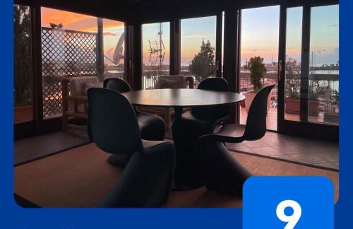 Attico con terrazza sul porticciolo turistico di Vibo Marina - Foto 1