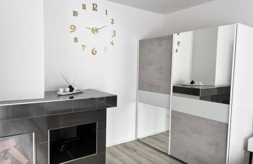 Prime Host Style Apartment - Photo 4