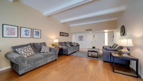 5 Mi to Camelback Ranch Pet-Friendly Home with Pool - Foto 3