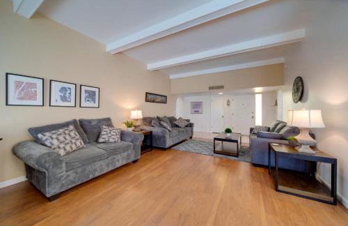 5 Mi to Camelback Ranch Pet-Friendly Home with Pool - Foto 3