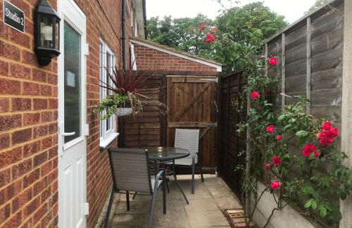 Studio-2 Staines,Heathrow, London-own entrance - Foto 3