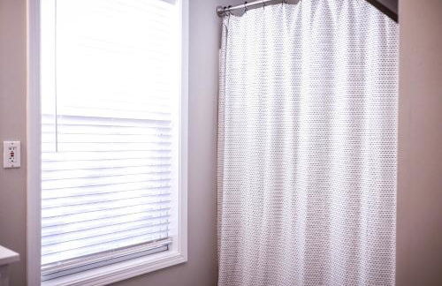 Sleeps 12! 5 BDRM-2 Kings,3 Queens-Deck & Patio-Mins to PI & Beaufort - Foto 43