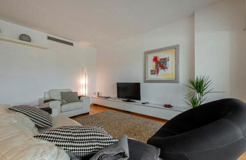 CCIB Forum Deluxe Apartment - Photo 12