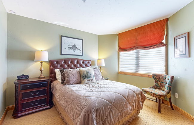 Torian Plum Condominiums - Foto 19