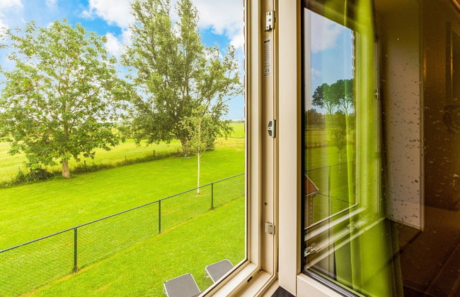 Breskens Haven: Relax, Explore & Dine - Photo 28