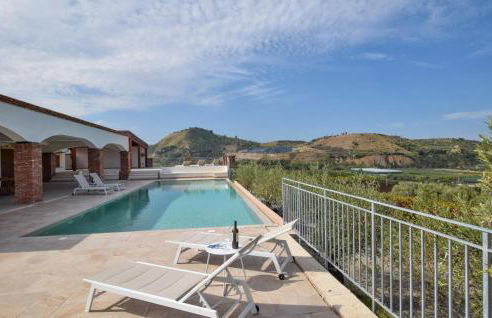 Cozy Home In Rodi Milici With Wifi - Foto 11