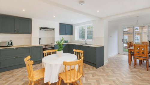 Heart of Cowes - 10 Guests, 200m to Town, Sea View - Foto 3