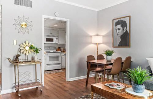 Famous MUSIC ROW 1 Bedroom Condo with FREE Parking and Pool - Foto 15