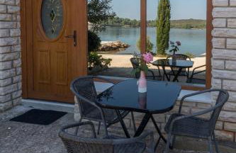 Ina by the sea Apartment - Photo 9