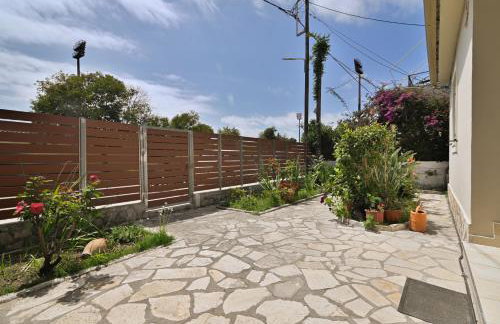 Niki's Garden House - A beautiful 2 bedroom house - Foto 18
