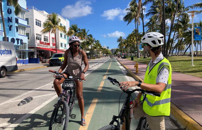 Miami Beach Bike Tour - Photo 4