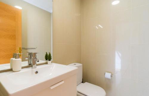 Lujosa Villa 4 hab Piscina, Jacuzzi y Vistas Mar - Photo 46