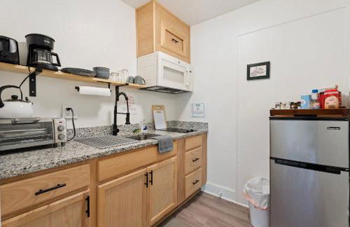 1BR Apt 9 min to Myriad Gardens #22A - Photo 6