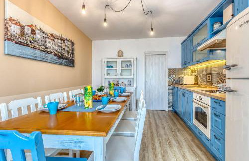 Beeindruckende 5-Sterne-Villa mit Meerblick, Sauna, Gym, beheizten Privatpool, Spielplatz, BBQ - Foto 8