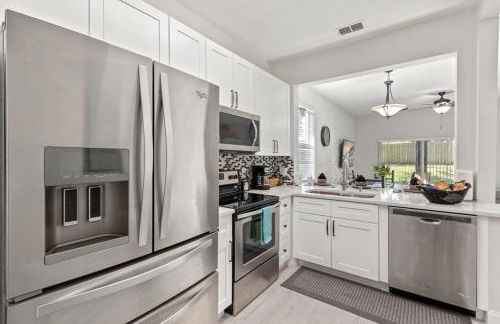 Newly Remodeled 4BD/4BA Townhouse-Regal Palms Resort Near Disney - Foto 7