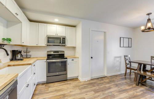 Family-Friendly Lincoln Home with Sandbox and Grill! - Foto 9