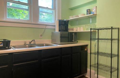 House with 11 Beds Sleeps 14 with Off Street Parking - Foto 15