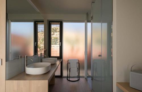 Casa Tarrha- Beachfront Villa with Heated Pool - Foto 41