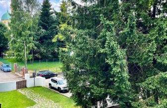 Appartamento per Famiglie in Centro ad Asiago con Posto Auto e Ampio Giardino - Foto 12