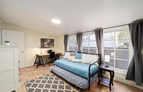 Historic Carriage House Downtown 2 bedroom 1 bath - Foto 26