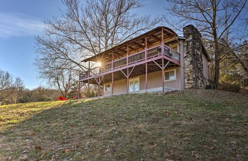 Holiday Island Home: Hot Tub & Wood Stove! - Foto 26