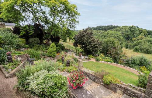 The Carriage - Photo 37