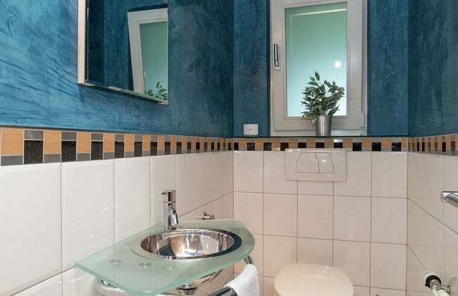 Spacious Holiday Home in the Ardennes with Sauna & Hot Tub - Photo 19