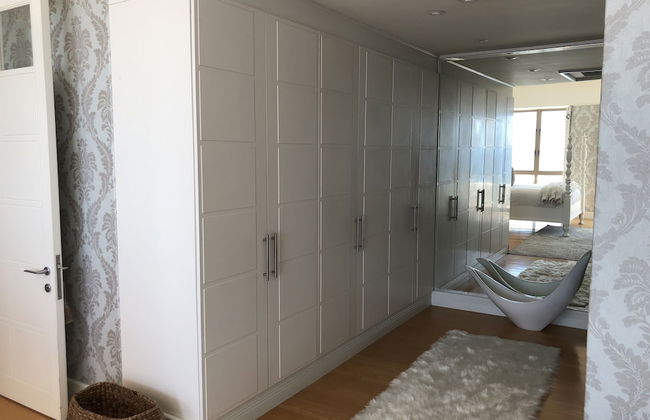 Clifton YOLO Spaces – Clifton Mansion Villa - Photo 50