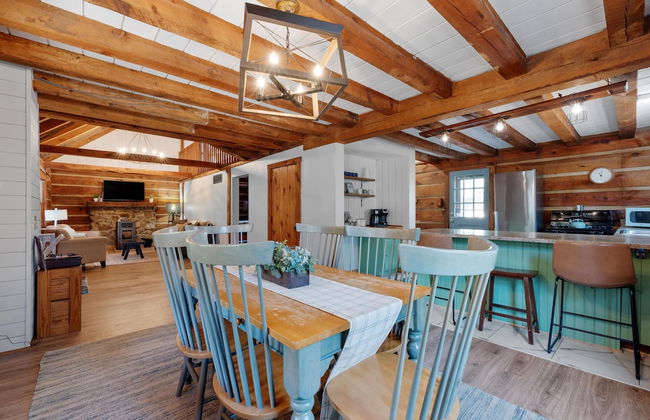 Cabin in the Trees, Hot Tub, Fire Pit - Foto 15