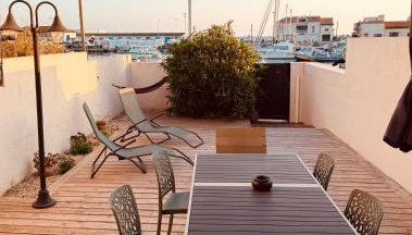 SUPERBE maison, rénovée port de Carro -terrasse,calme & lumière - Photo 4