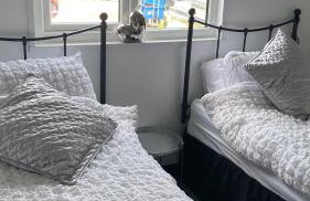 2 bedroom modern cabin near snowdonia national park - Photo 6