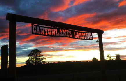 Canyon View Family Cabin, Deck, TV Room, Games, BBQ, Campfire - Foto 33