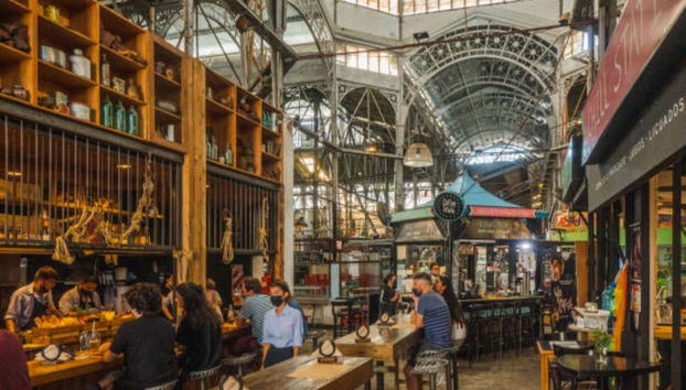 El interior del Mercado de San Telmo