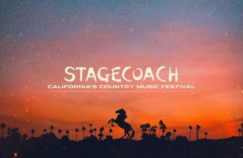 Stylish Gated TH + private heated pool + hot tub - Foto 46