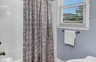 Pond View Retreat Spacious 3BR - Foto 47