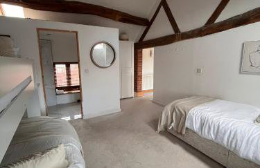 Oak Barn-ideal for Nec,Hs2,BHX,family gatherings - Foto 20