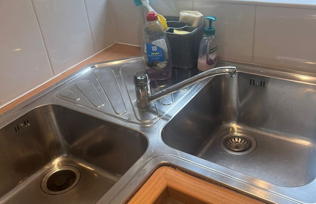 Light 1-bed - London N8 - Free Parking - Fast Wifi - Foto 7