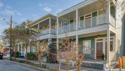 New! Stylish 1900s Renovated Duplex Apartment Building Near Forsyth & River St - Foto 3