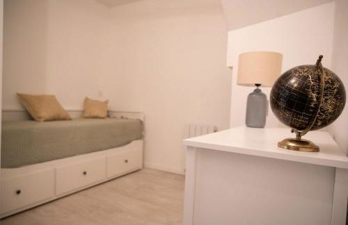 Loustalot - Appartement lumineux 3 chambres - Parking Gratuit - Foto 9