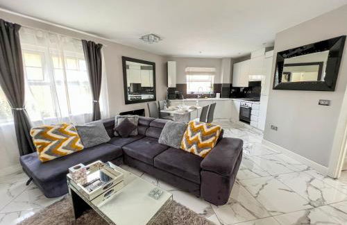 2 Double Bedroom Apartment in Edgware, London - Foto 29