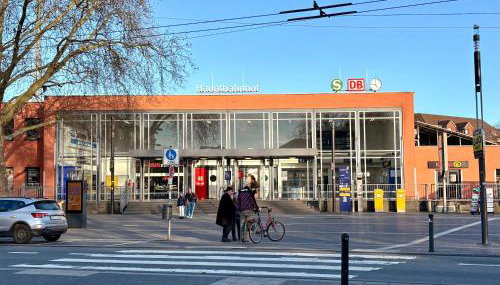 Zentrales City Apartment EDEN - 1 Min zum HBF - Ideal für Trips nach Köln, Düsseldorf, Wuppertal, Messe - Balkon, Küche, 2 Zimmer, Renoviert 2025 - Foto 3