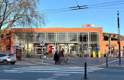 Zentrales City Apartment EDEN - 1 Min zum HBF - Ideal für Trips nach Köln, Düsseldorf, Wuppertal, Messe - Balkon, Küche, 2 Zimmer, Renoviert 2025 - Foto 3