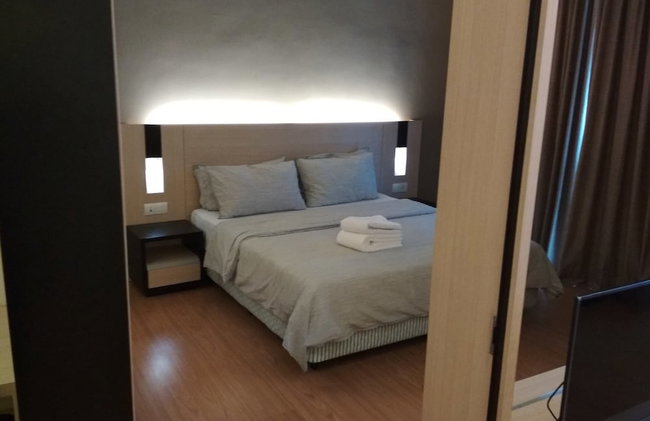 Queens Service Suite at Swiss Garden Residences - Photo 9