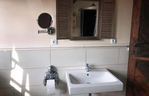 Gemütliche Ferienwohnung TURMZIMMER im Rittergut Leppersdorf bei Dresden - Foto 15