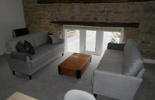 Apartment 4 Tomlinsons Apartments - Photo 2