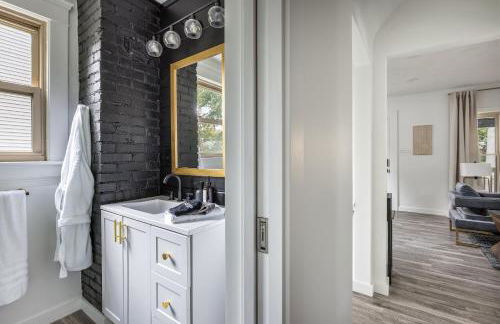 The Akron Retreat: Modern 3-Bedroom Oasis - Foto 12